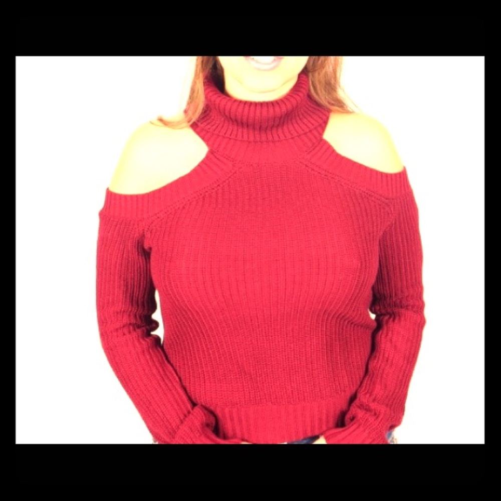 Cold Shoulder Sweater, Stay Warm in Style 💋